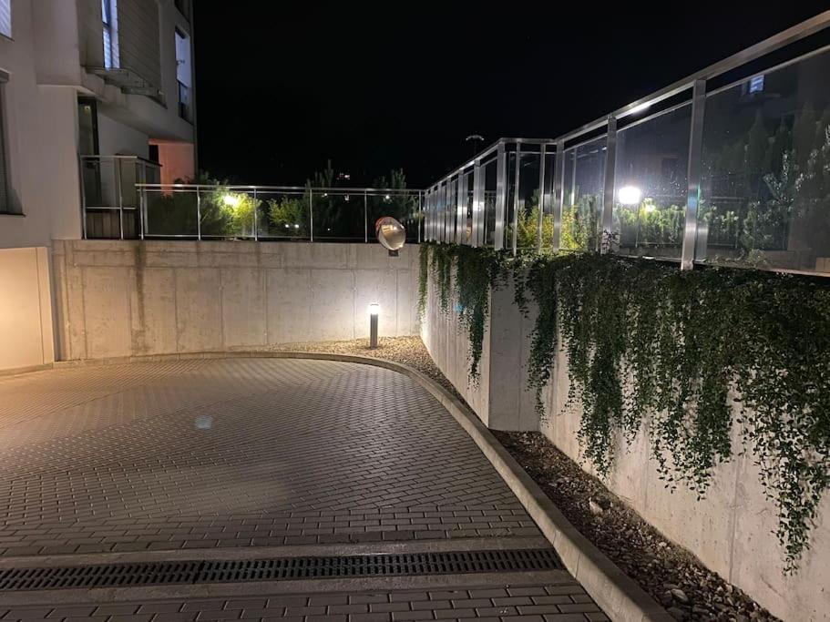 Appartement Smart Art :) Z Bezplatnym Parkingiem Podziemnym à Kielce Extérieur photo